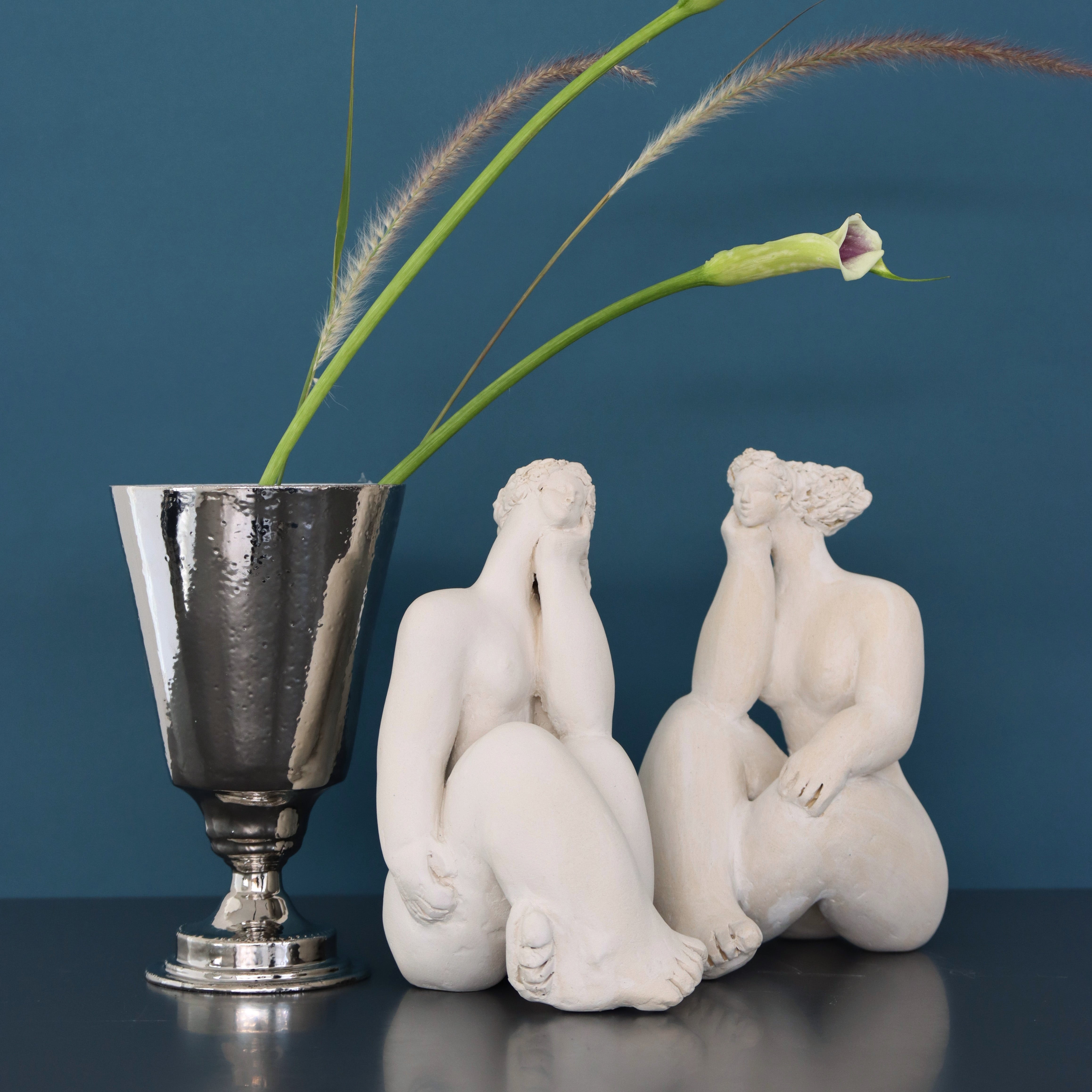 夏から秋へ。季節と染める白の彫刻。