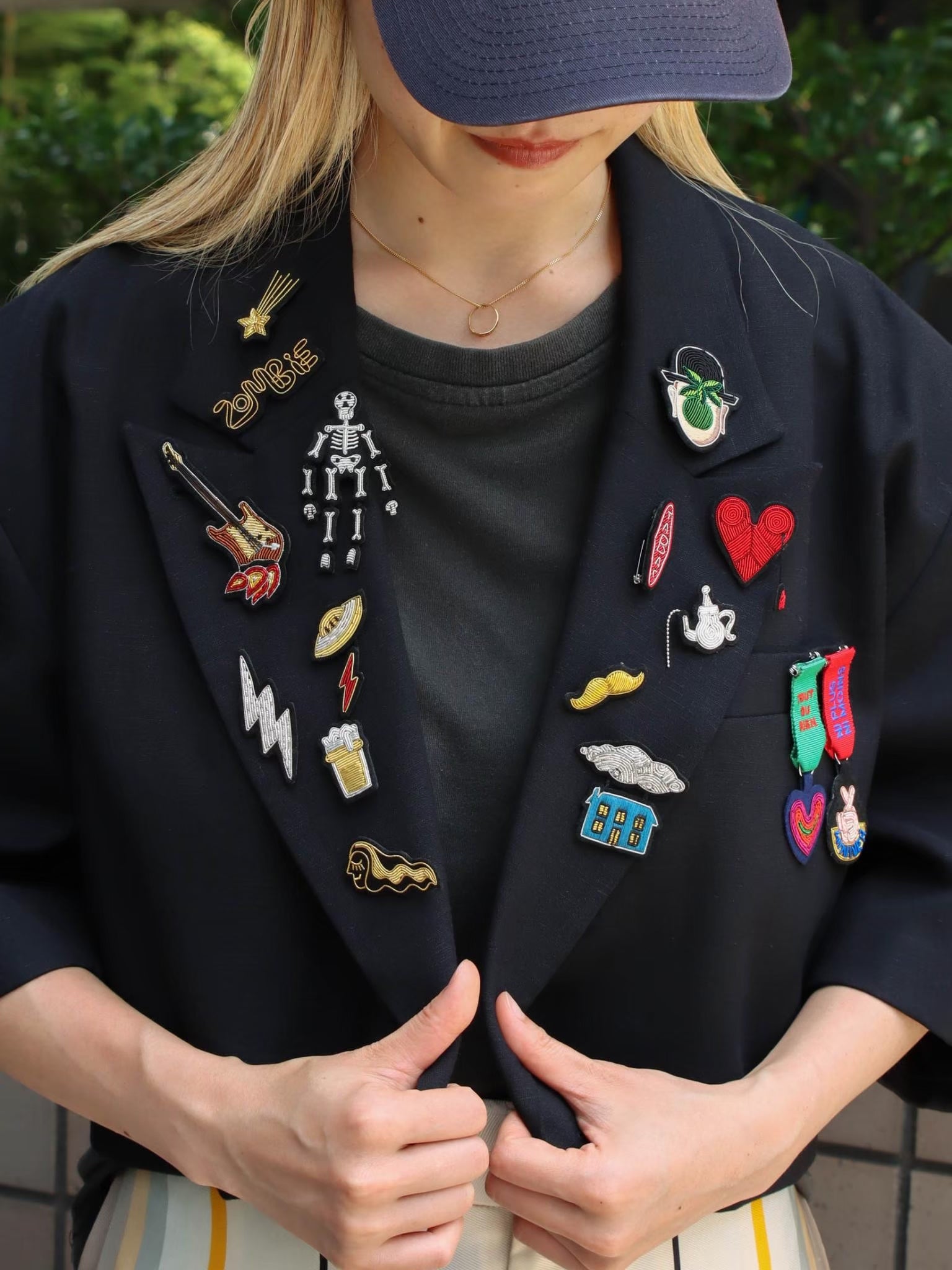 個性を引き出すブローチコレクション