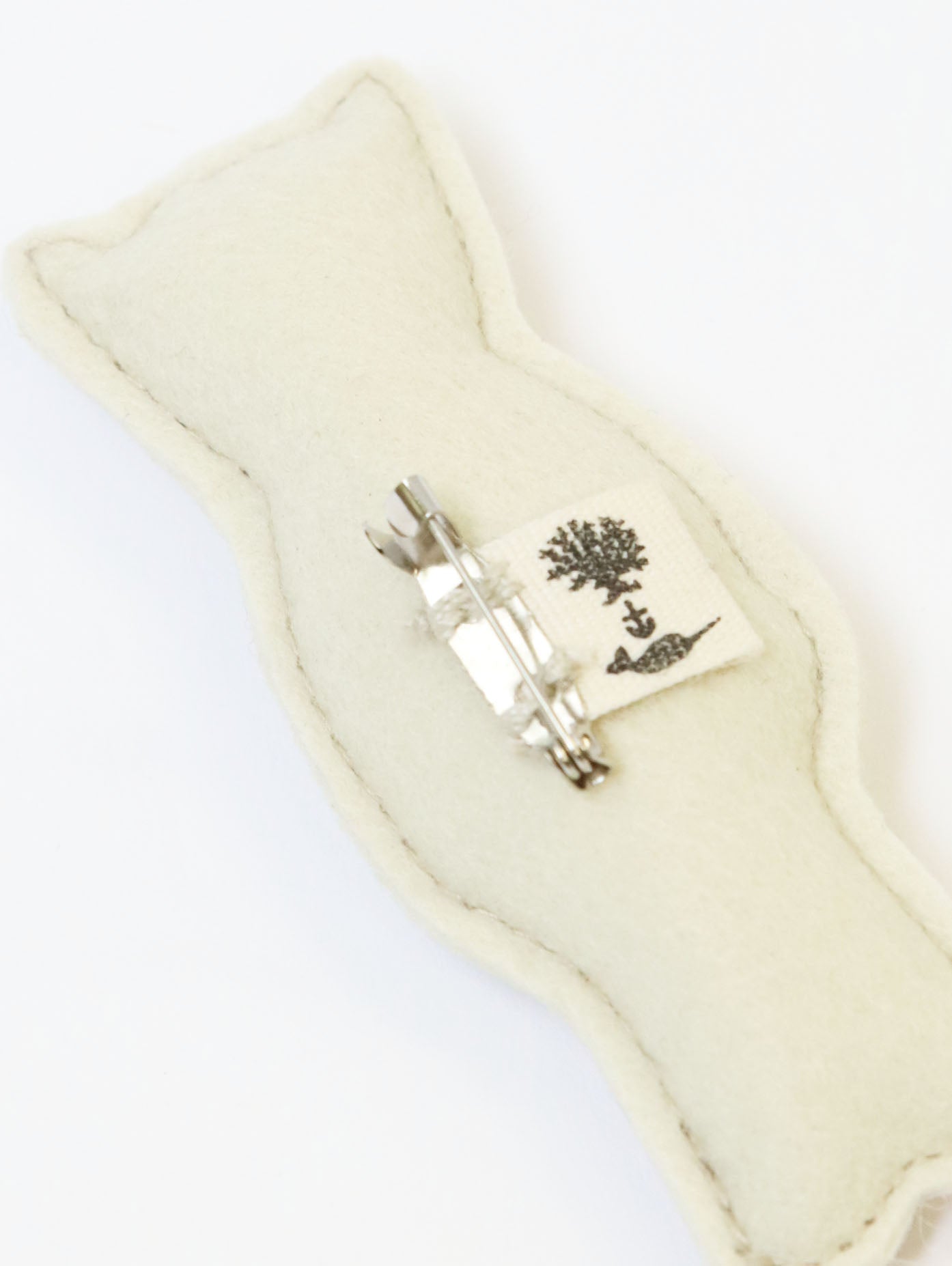 ブローチ Baby Cat