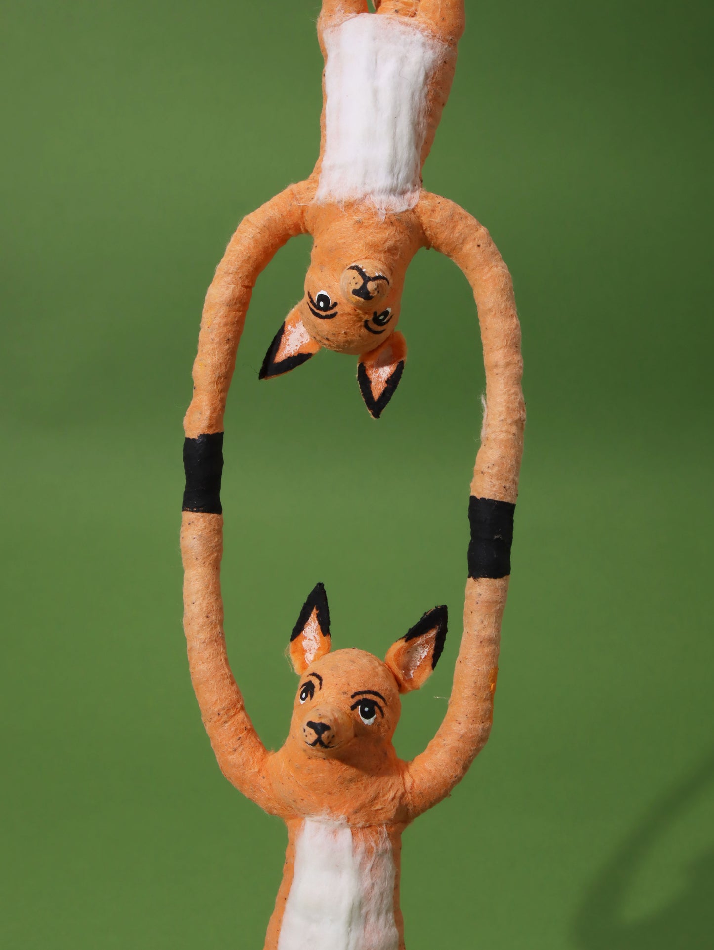 オブジェ ACROBATIC FOX