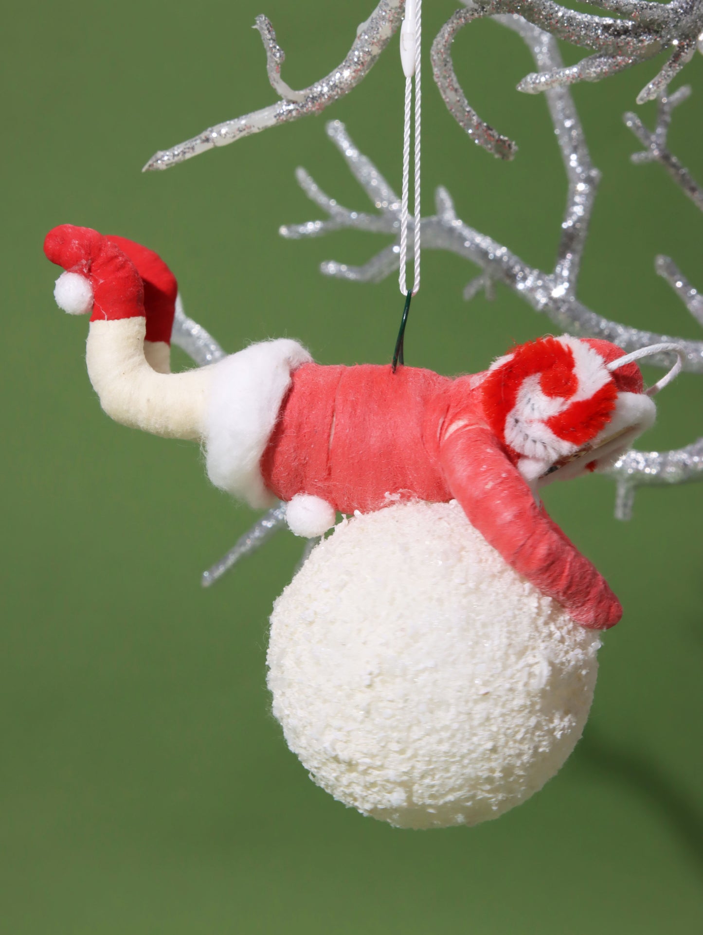 オーナメント RED HOLDING ON FOR DEAR LIFE