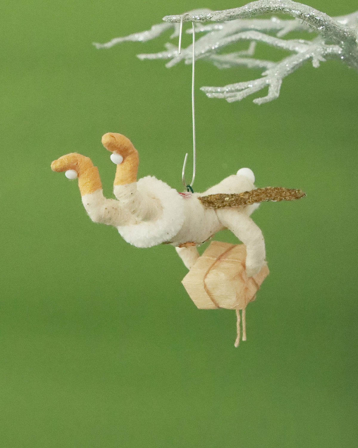 オーナメント Flying Angel With Present