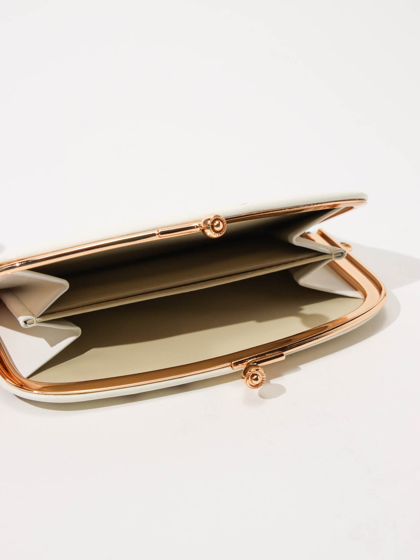 <文庫革 × Natalie Lete>がま口財布 Butterfly