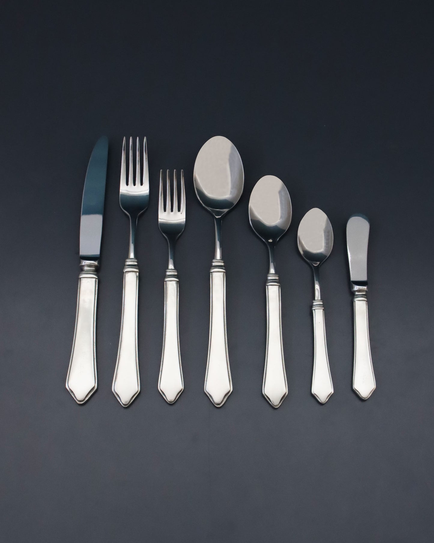 ディナーナイフ 'Violetta'