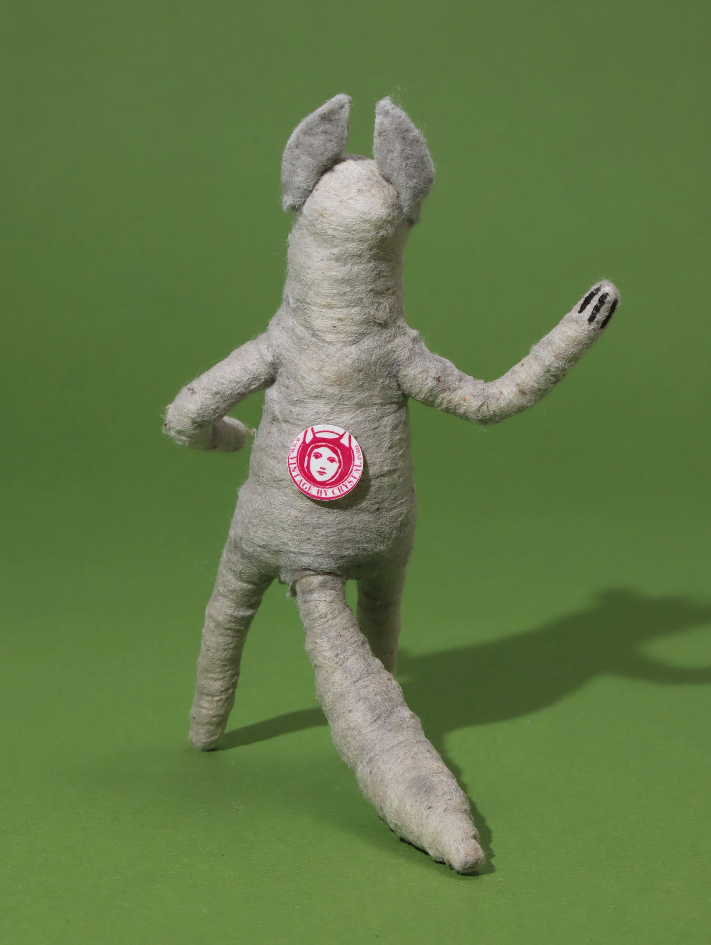 オーナメント/フィギュア Standing Wolf