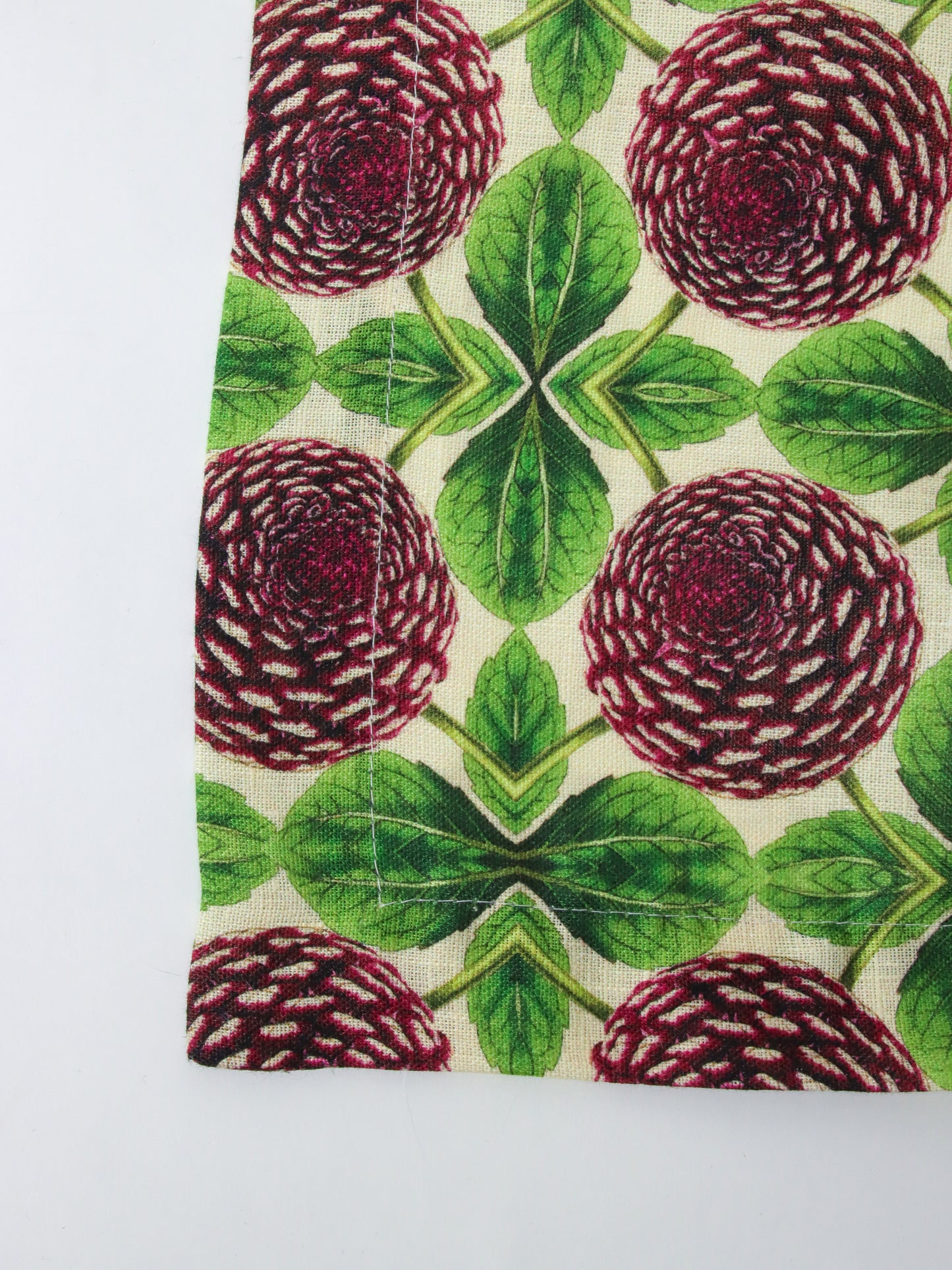 <AVENIDA HOME>テーブルクロス Purple Dahlia 150×200