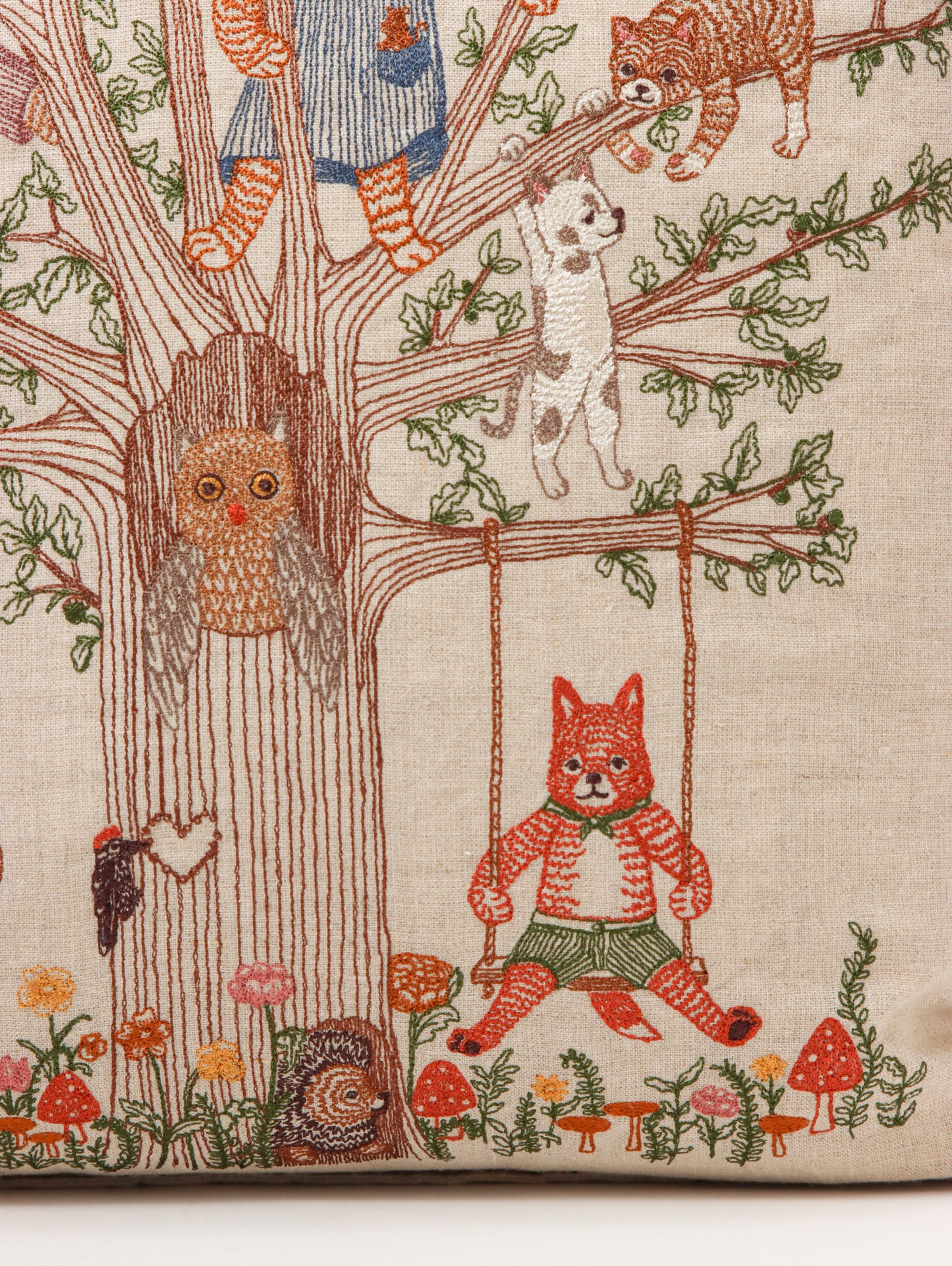 クッションカバー 40x40 Tree of Fun Pillow
