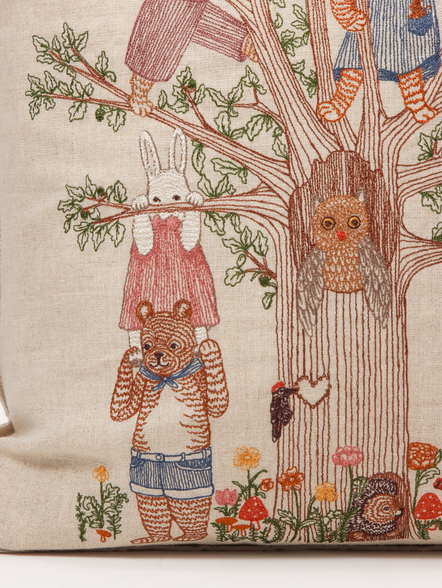 クッションカバー 40x40 Tree of Fun Pillow