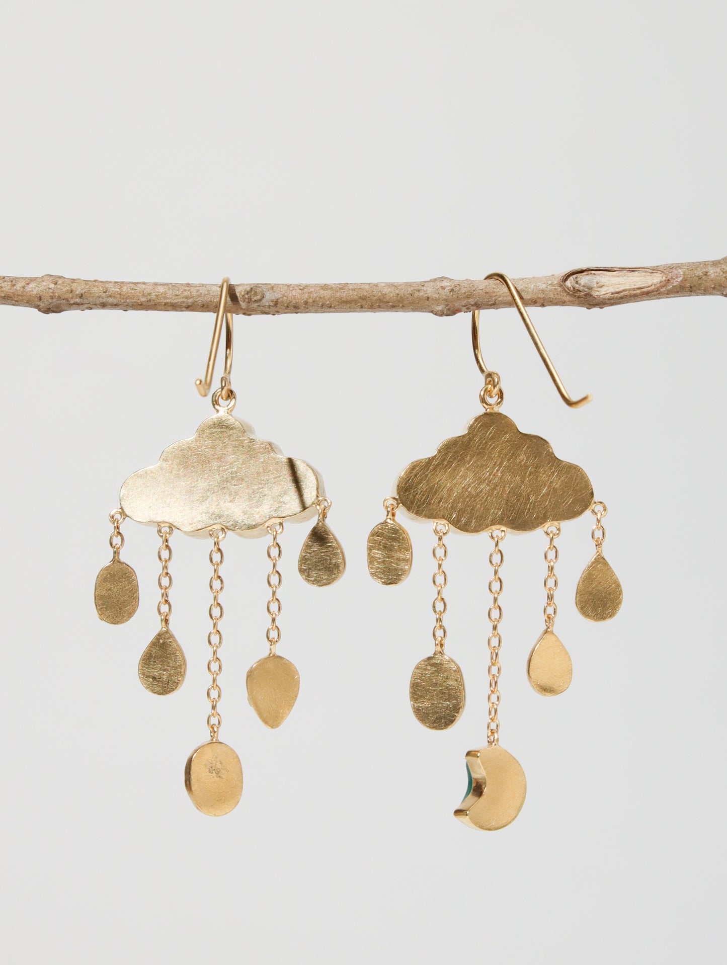 チェーンドロップピアス CLOUD AND RAIN