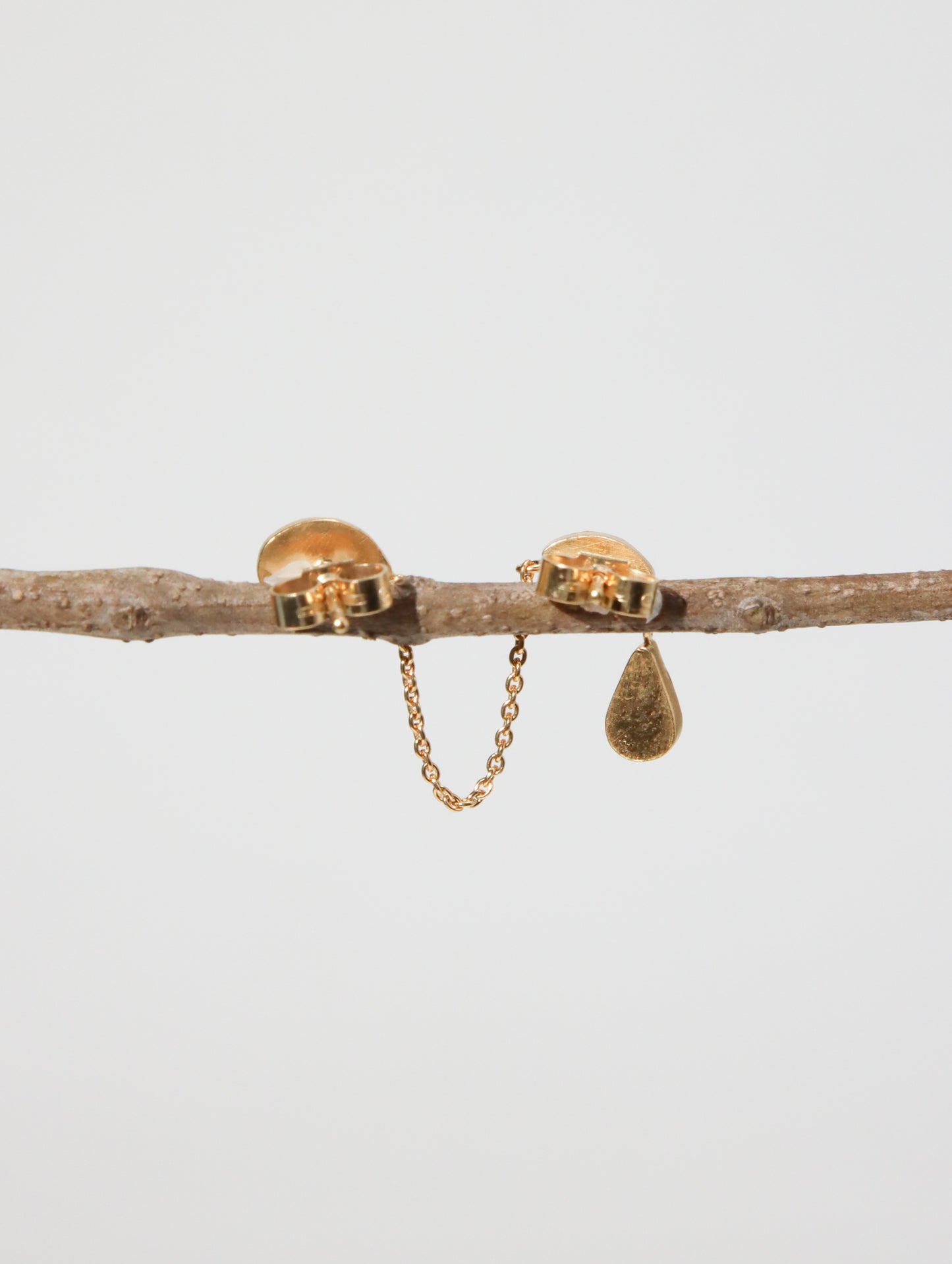 ダブルスタッドピアス EYE TEARDROP