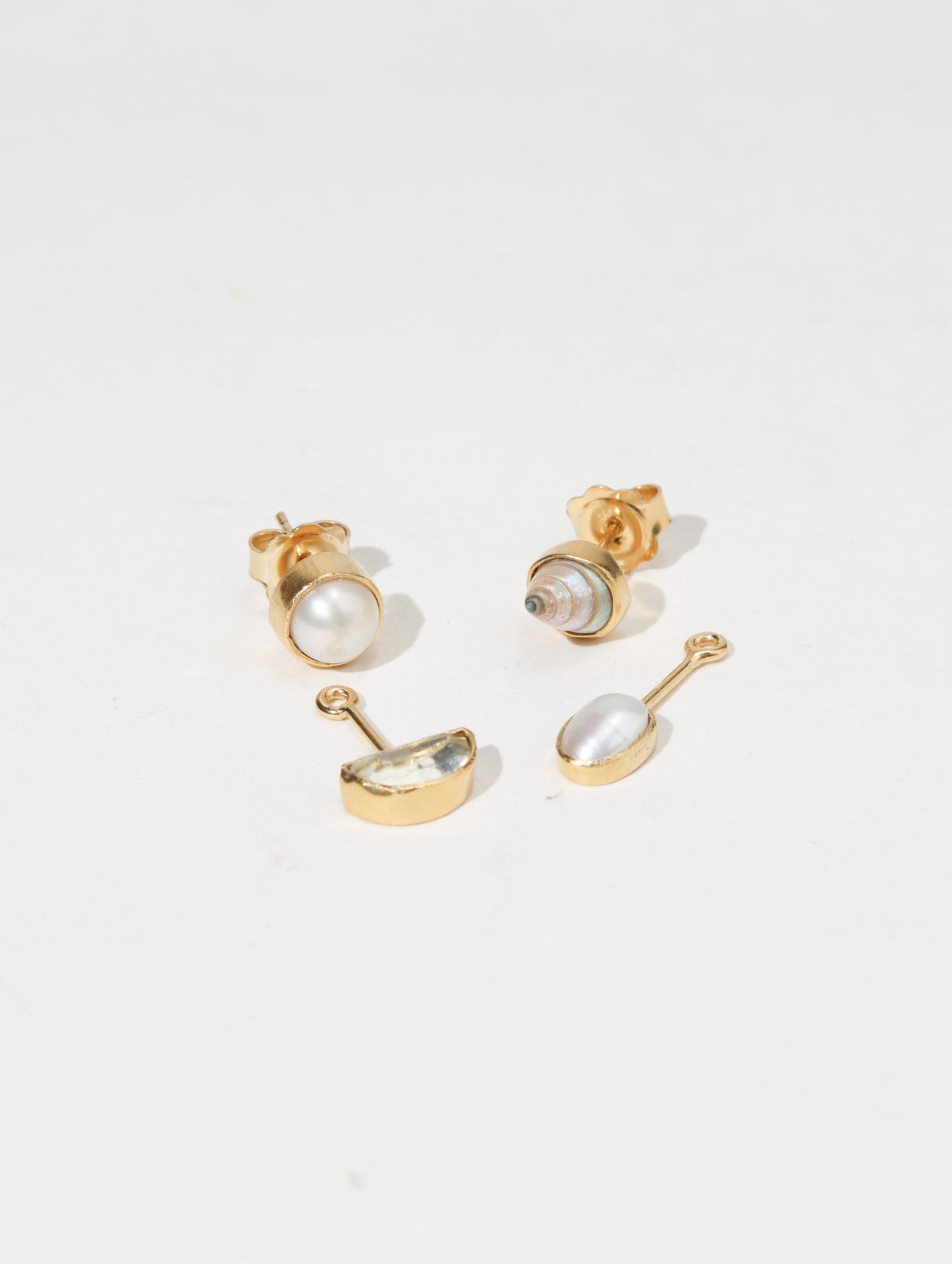 デタッチャブルドロップピアス White