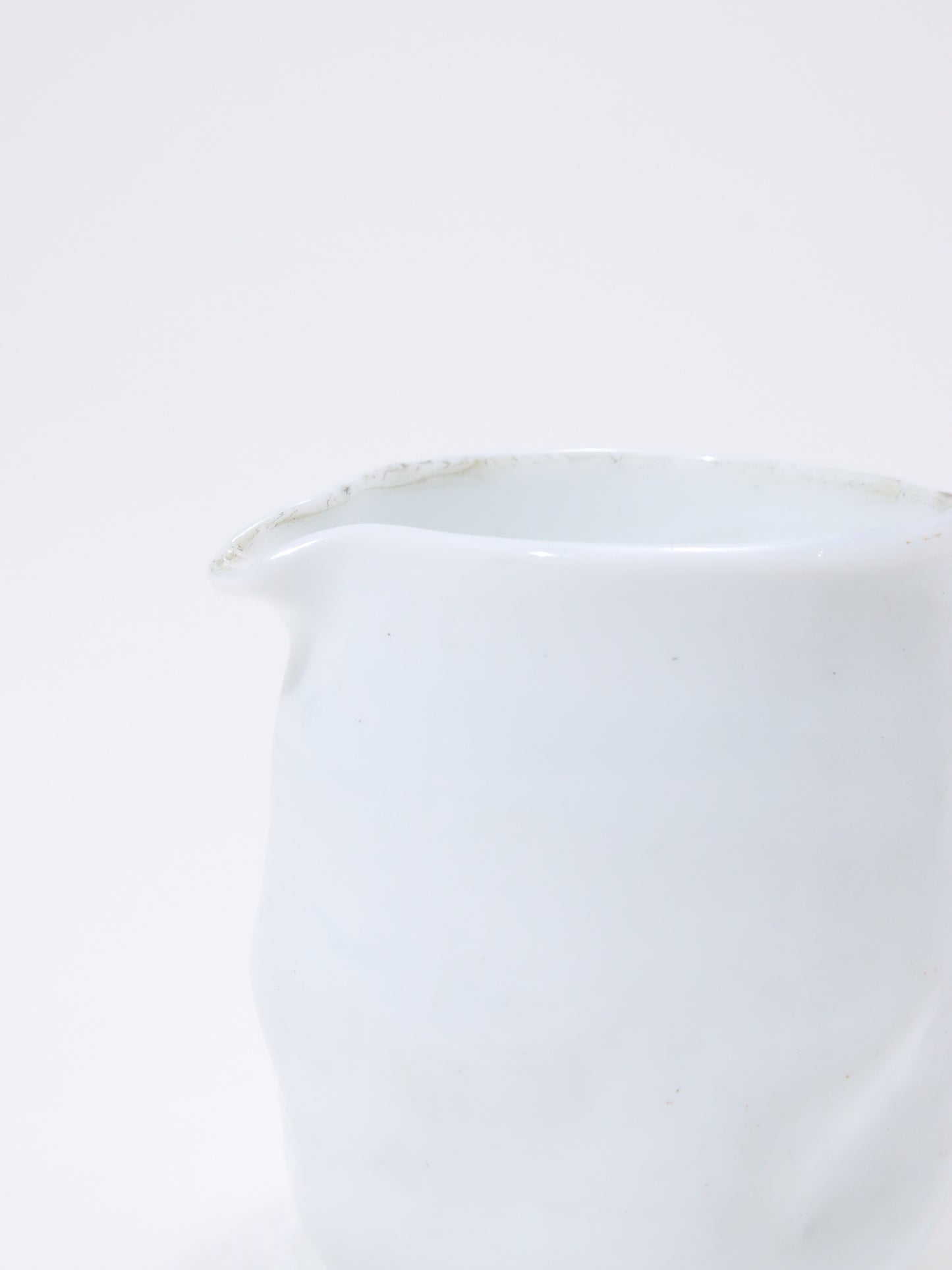 フラワーベース Sauciere Bosselee White