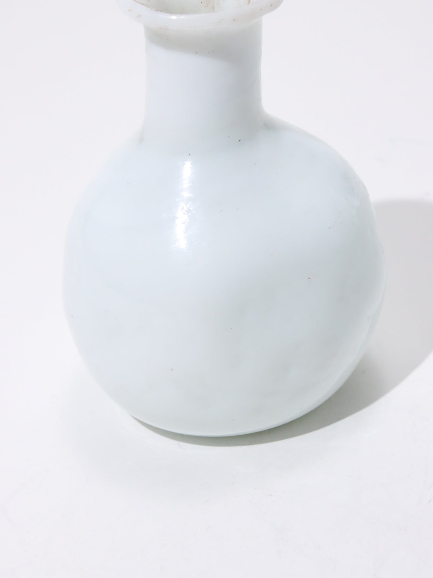 フラワーベース Bossele White