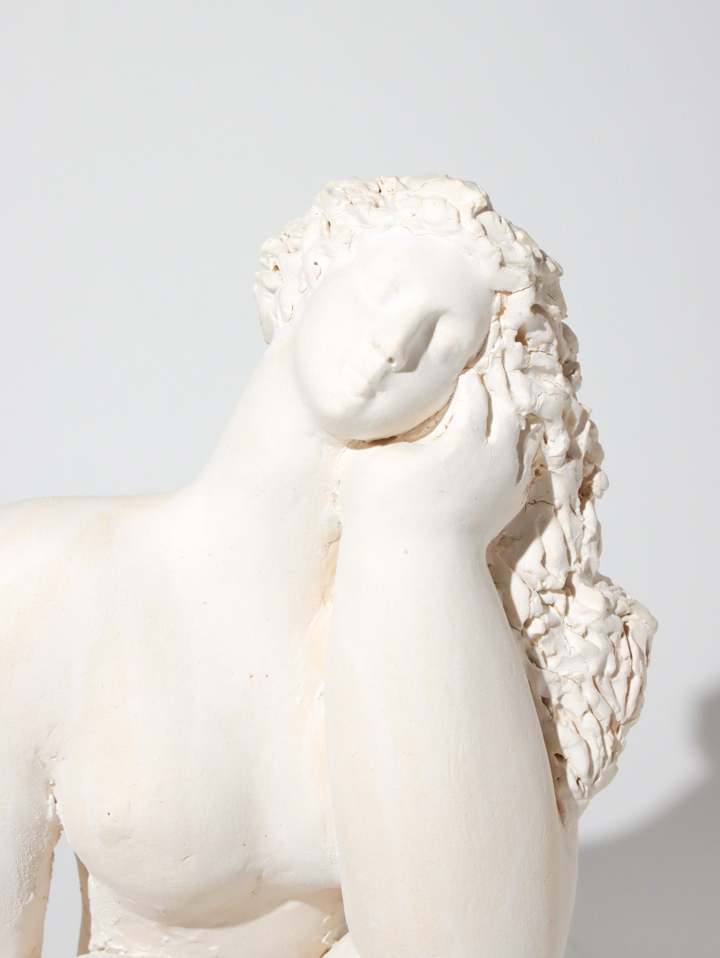 オブジェ Femme blanche pensive 35cm