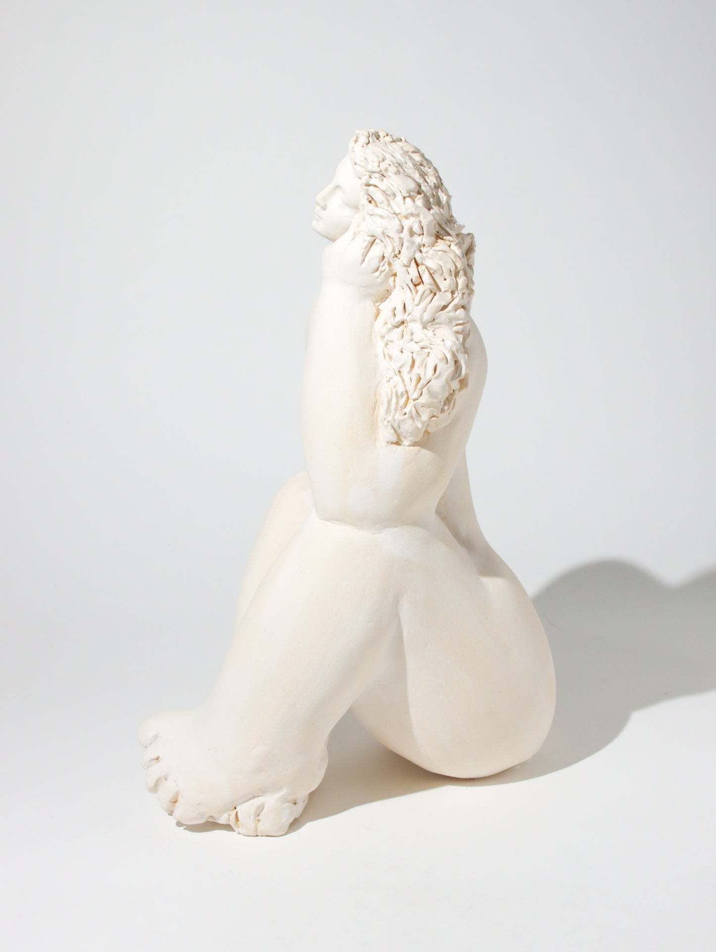 オブジェ Femme blanche pensive 35cm