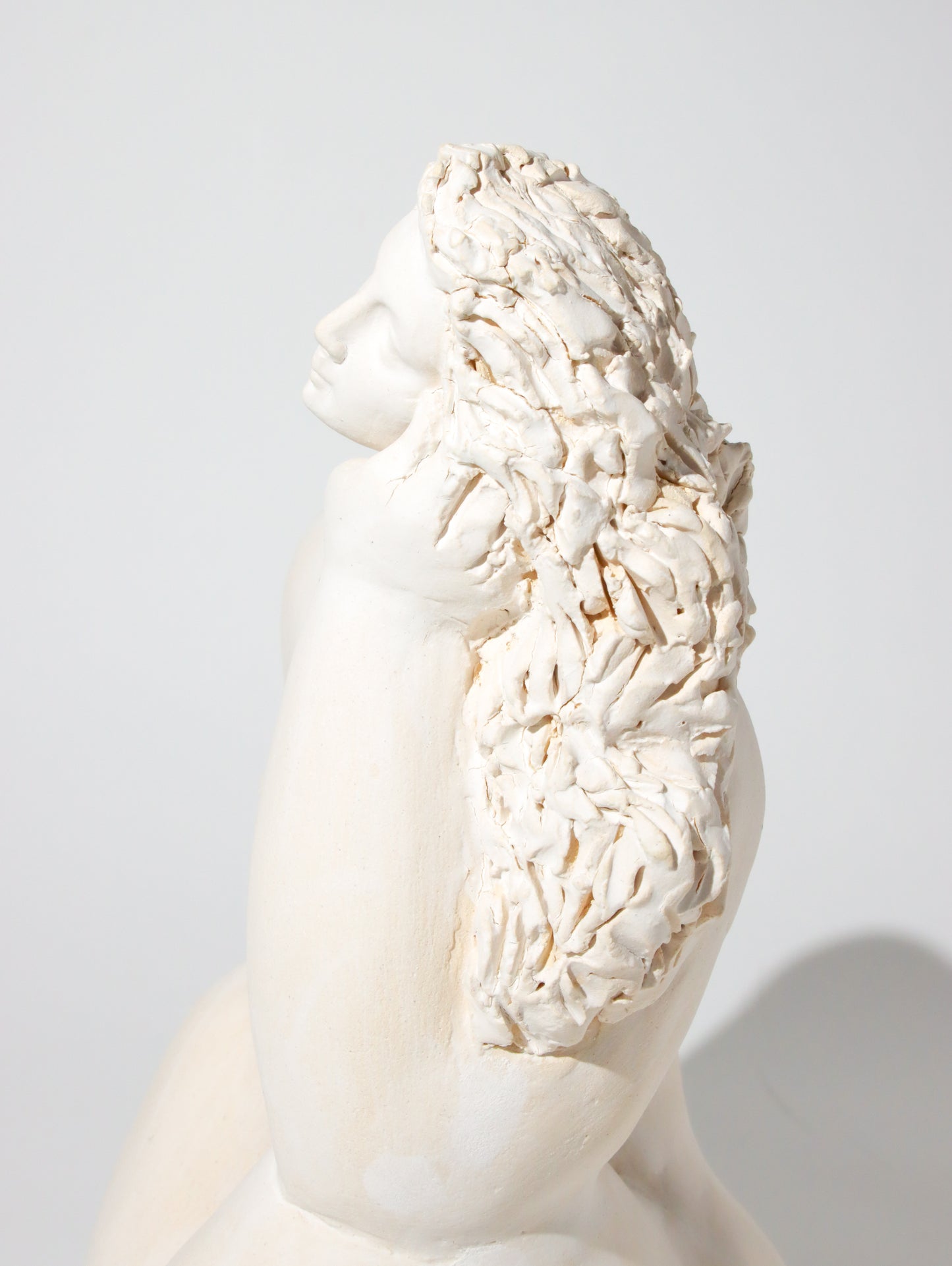 オブジェ Femme blanche pensive 35cm