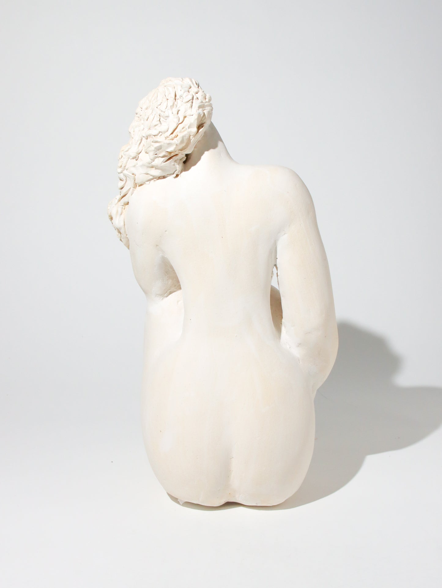 オブジェ Femme blanche pensive 35cm