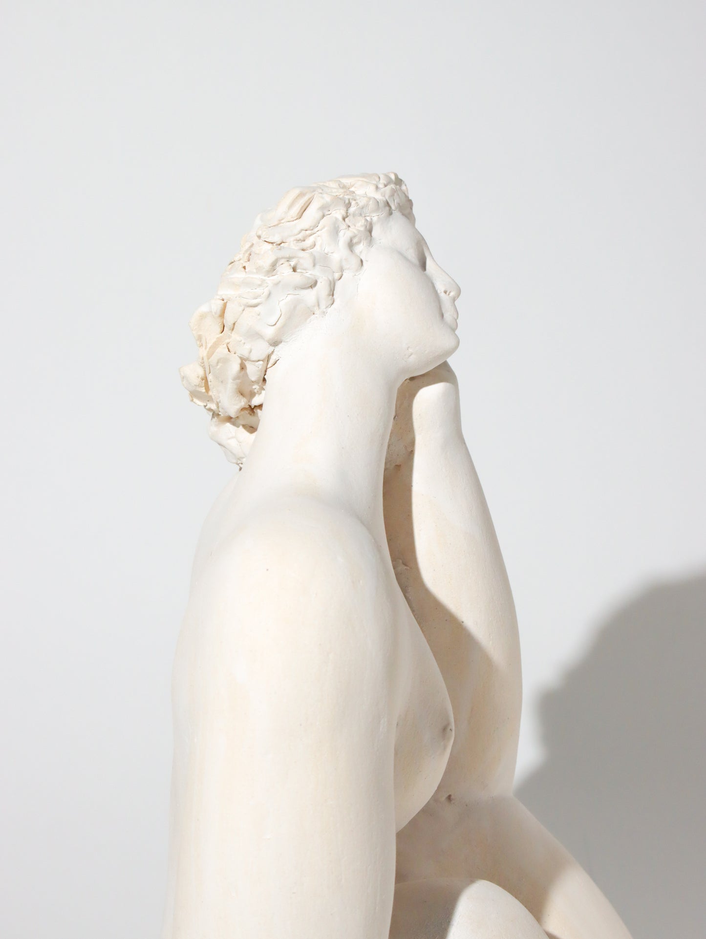 オブジェ Femme blanche pensive 35cm