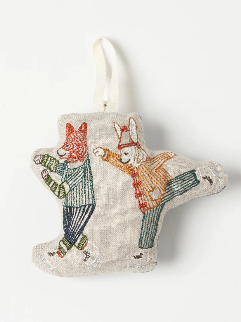 オーナメント Ice Skater Bunny and Fox