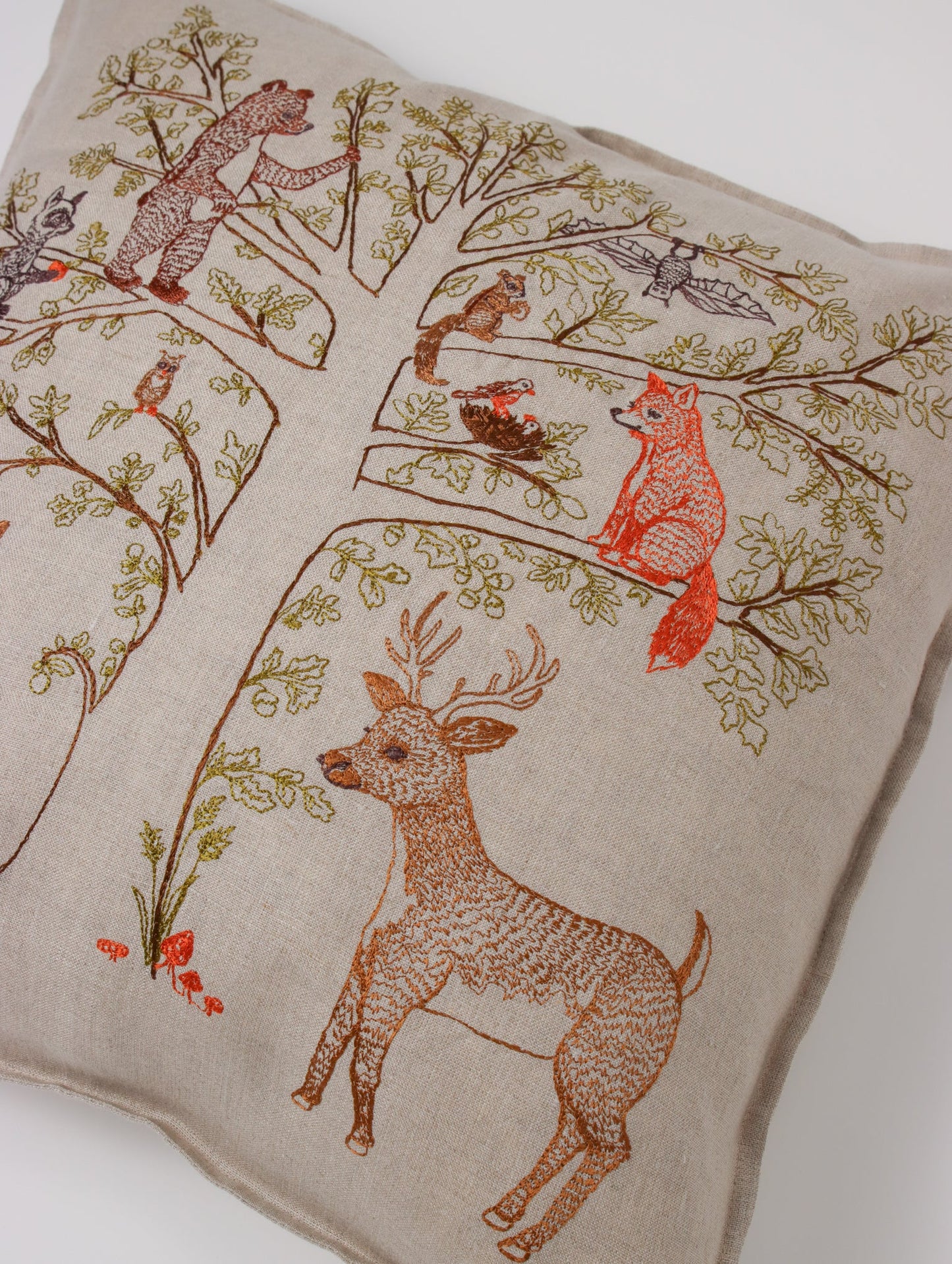 クッションカバー 40x40 Woodland Living Tree
