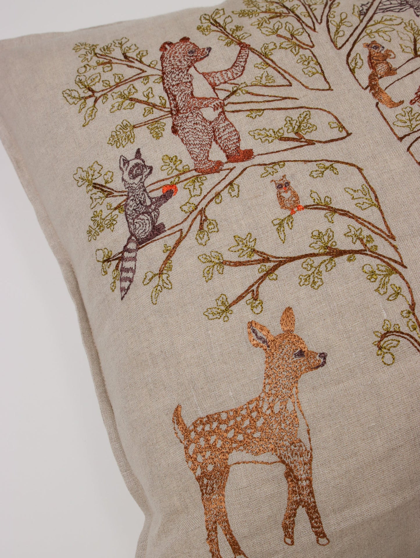 クッションカバー 40x40 Woodland Living Tree