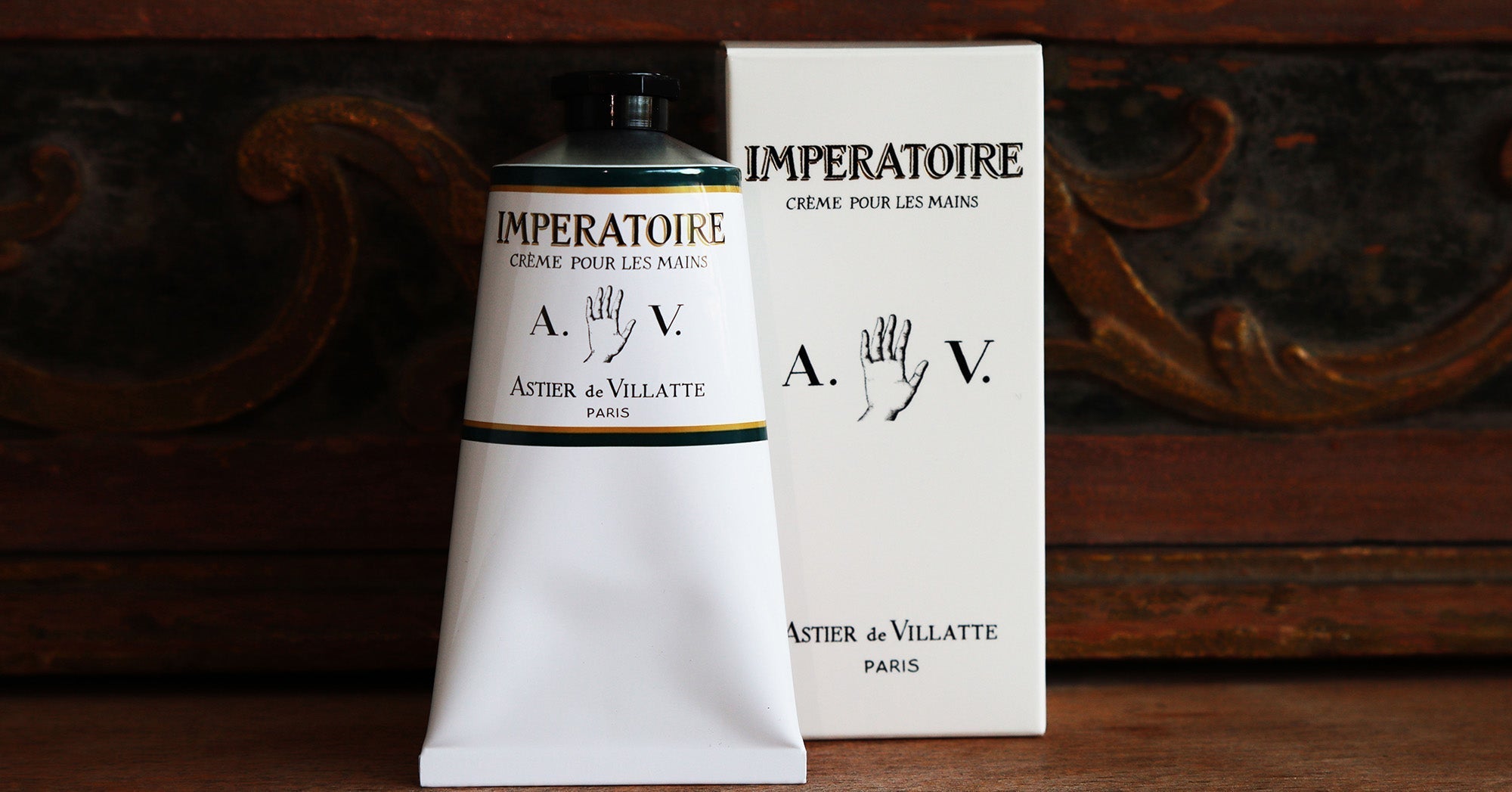 <p>Astier de Villatte</p>