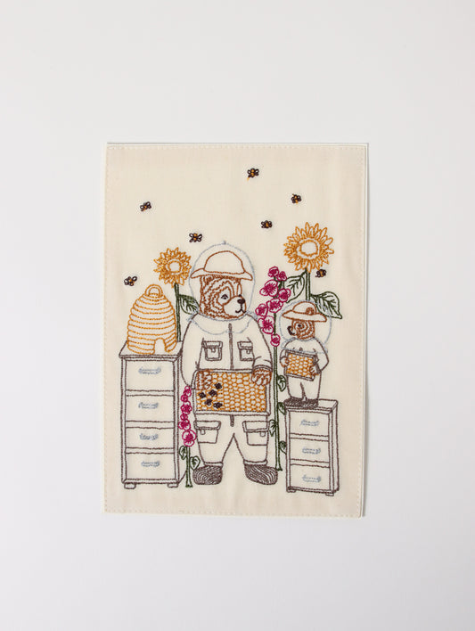 刺繍カード Beekeeper Bears