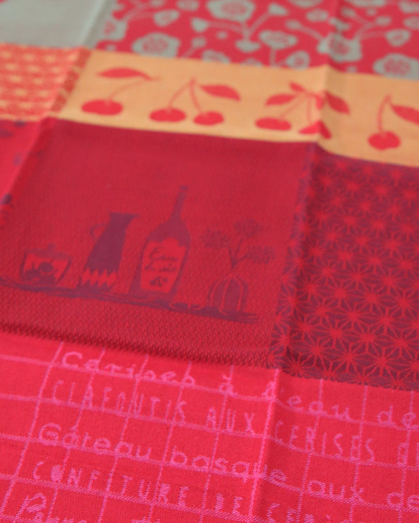 <TISSAGE MOUTET> ティータオル CERISES