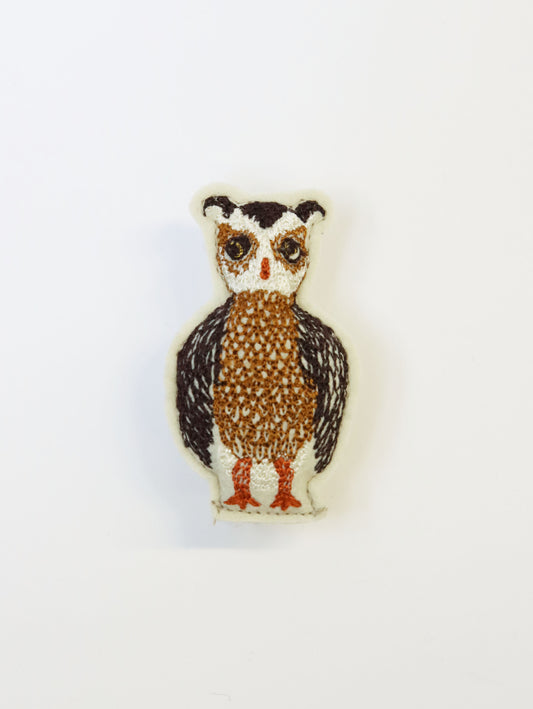 ブローチ Owl