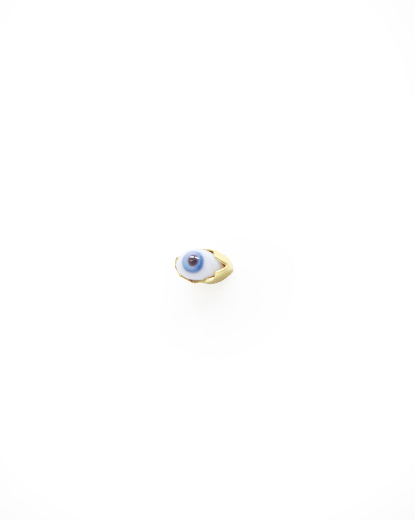 ピアス BLUE EYE