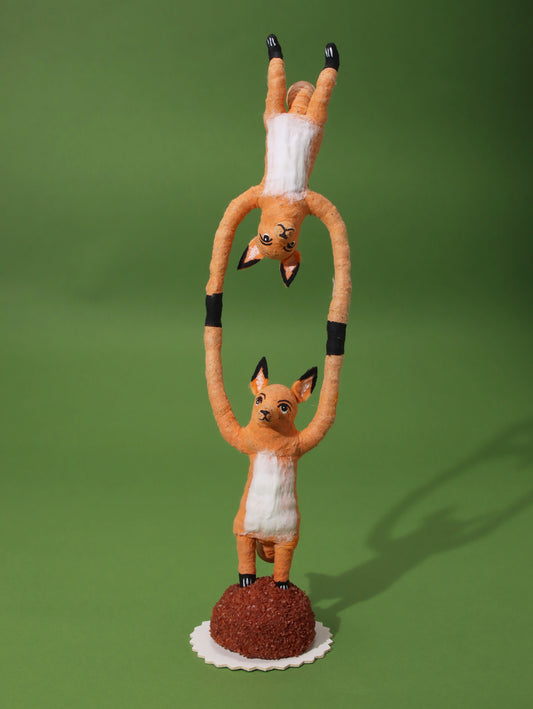 オブジェ ACROBATIC FOX