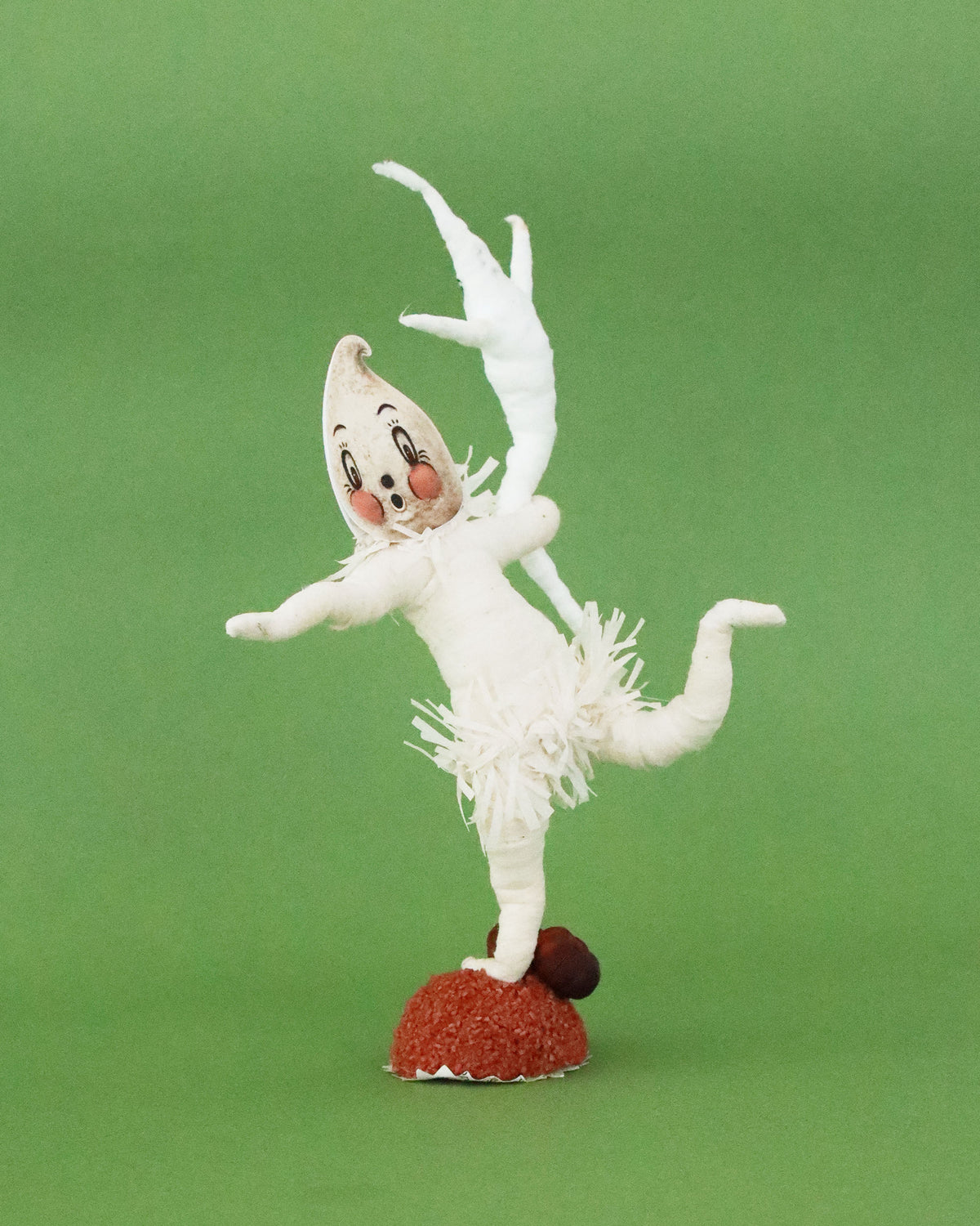 オブジェ Haunting Ghosts (In Partnership With Johanna Parker Design)