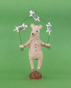オブジェ Chipmunk Juggling Bear