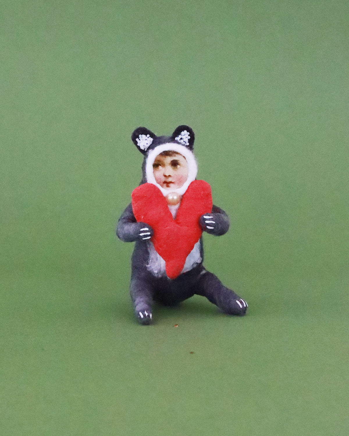オブジェ Black V-Day Bear Child