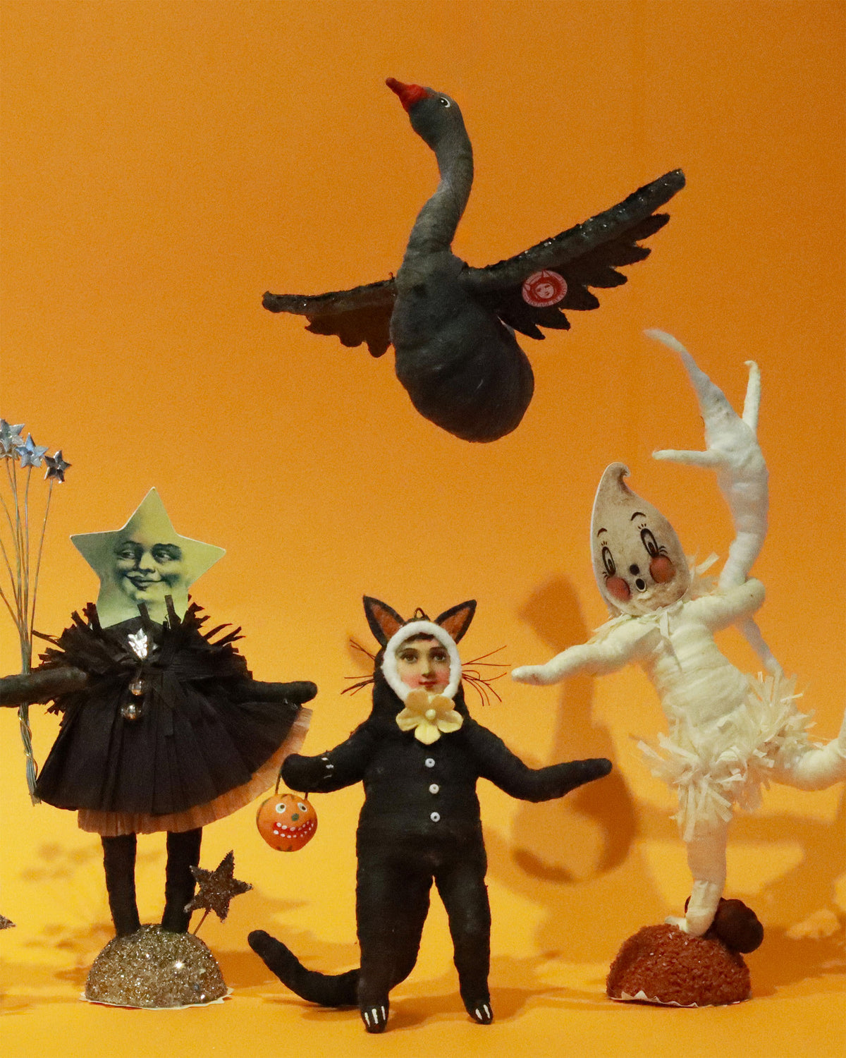 オーナメント Flying Black Swan