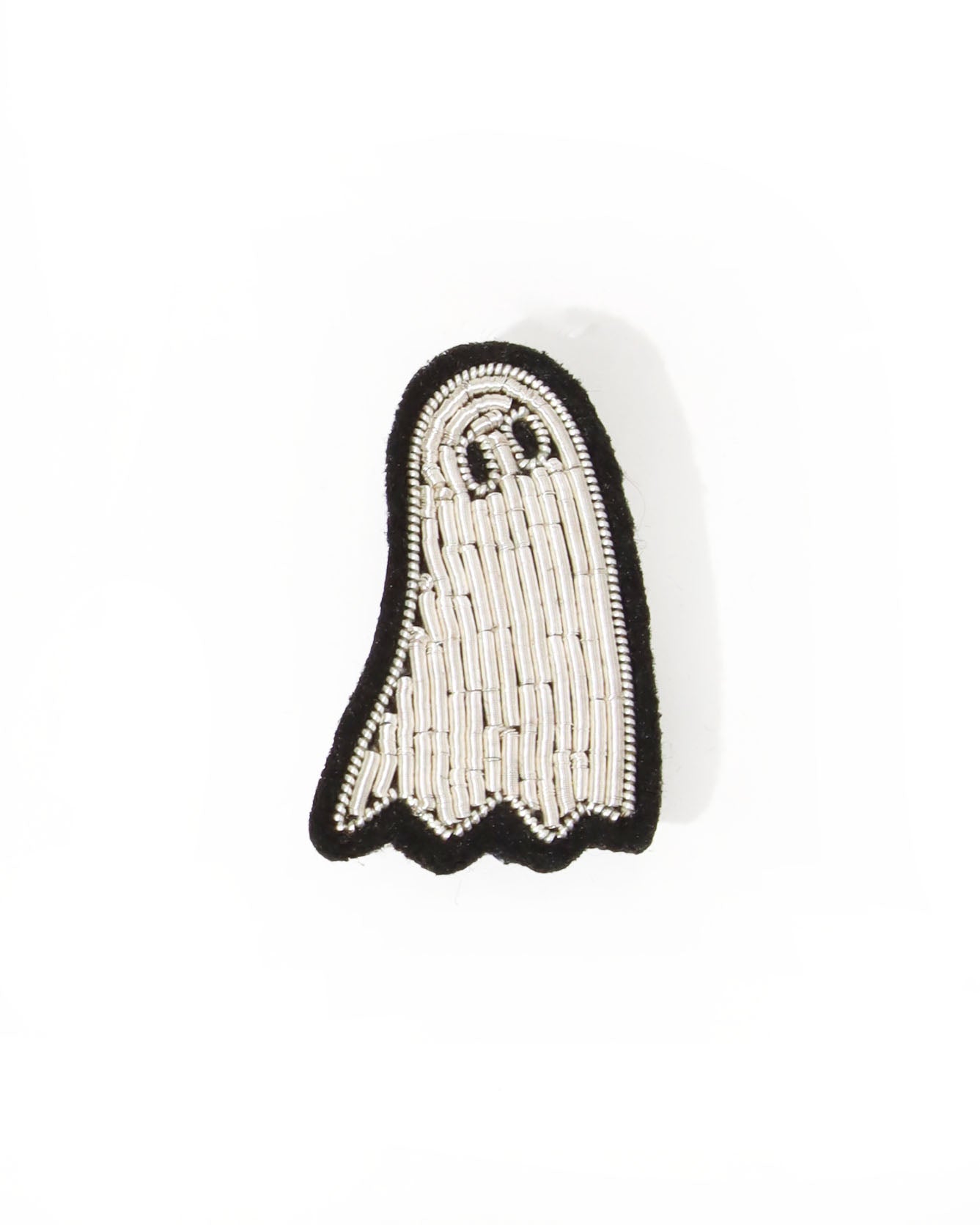 ブローチ Ghost