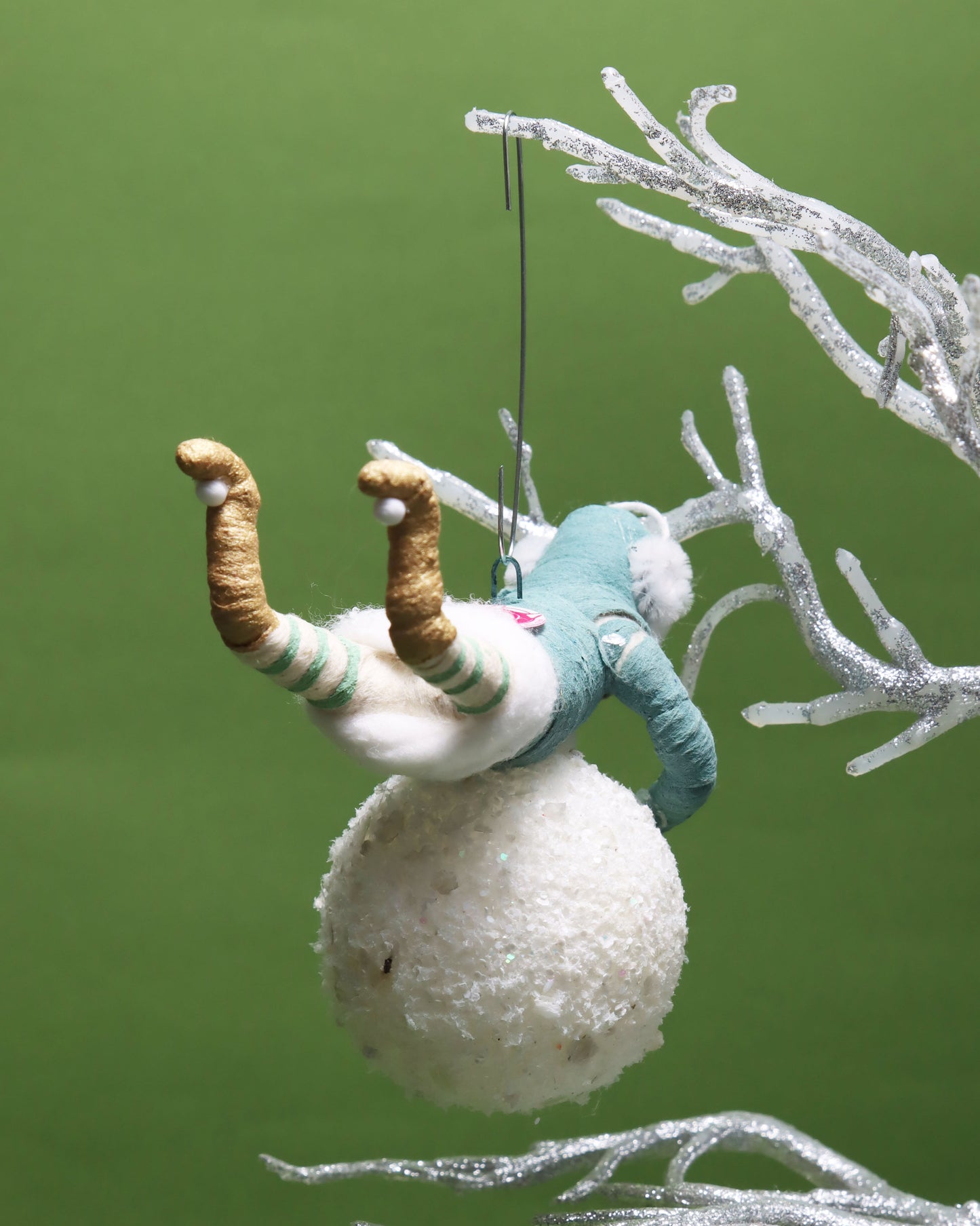 オーナメント Blue Holding On For Dear Life