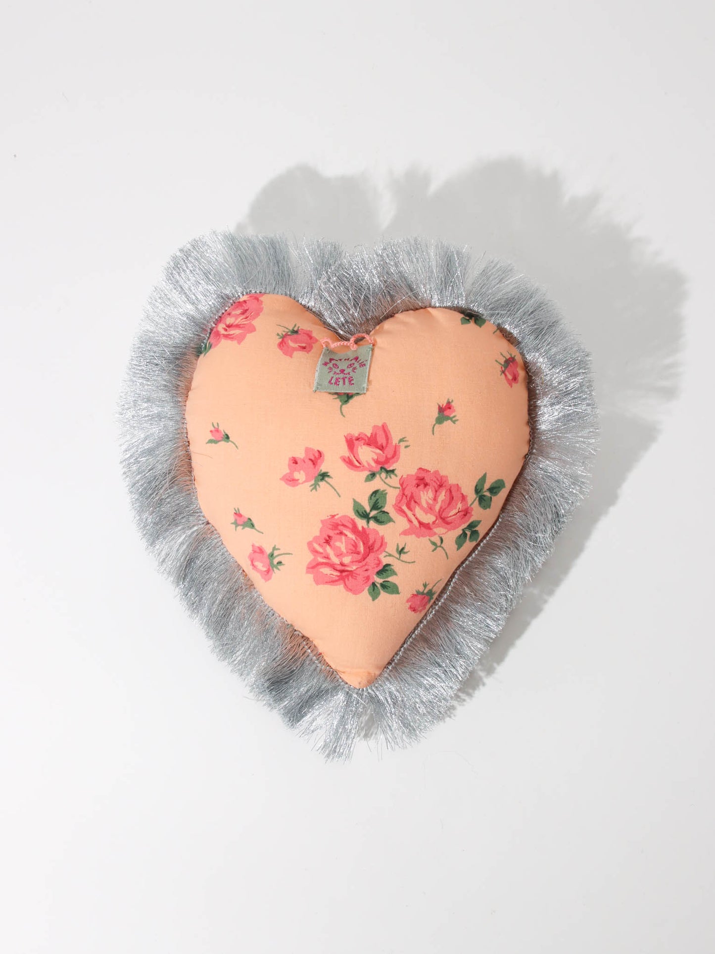 刺繍オーナメント fringe hearts