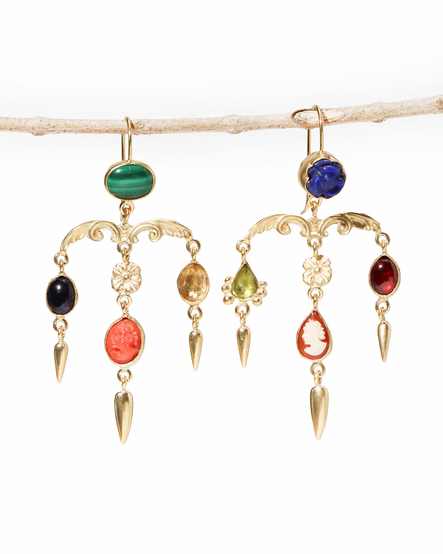 ドロップピアス Ornamental Scroll Balance