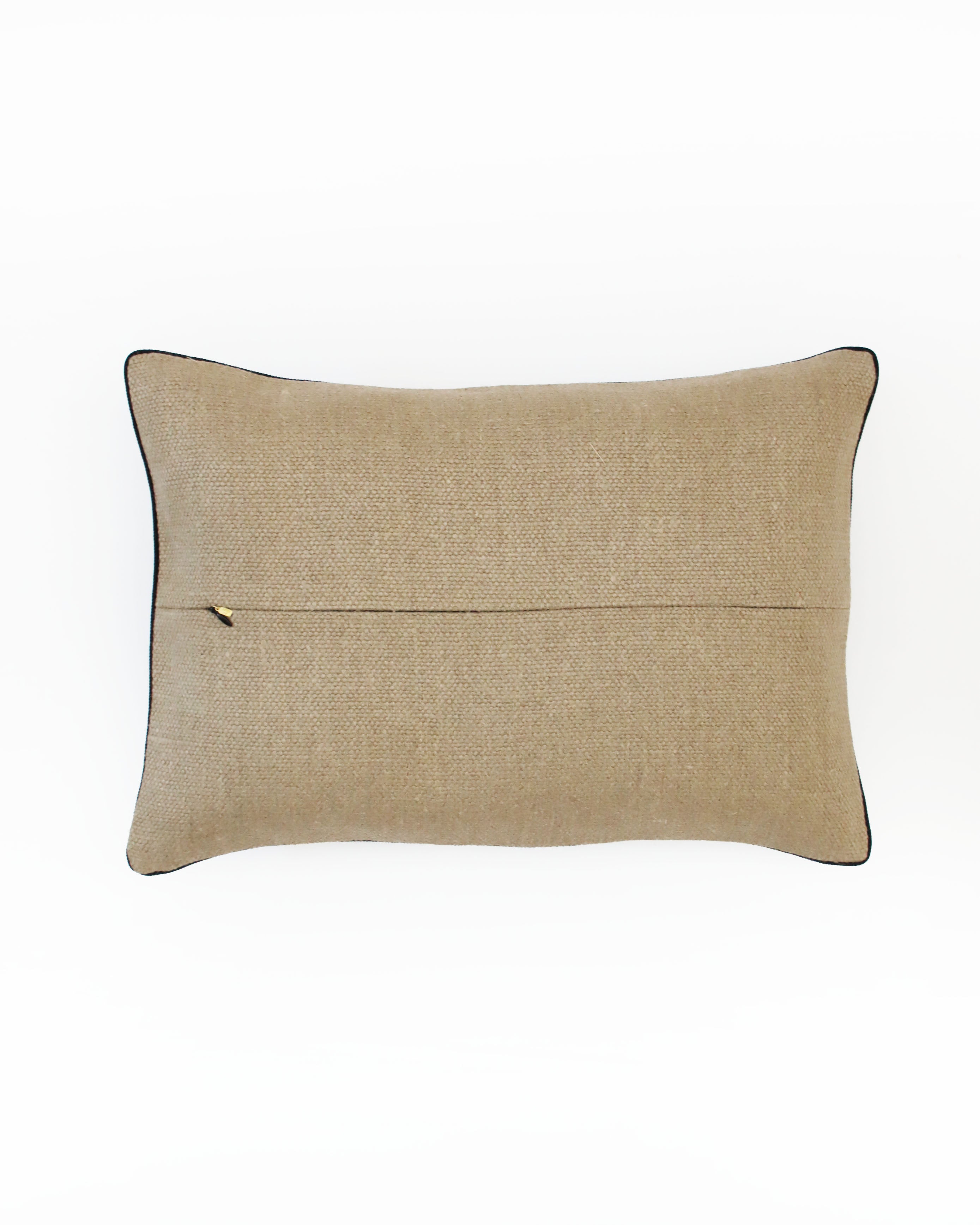 クッションカバー 35x50 Hawthorn Garden Cornflower – ATELIER ONLINE